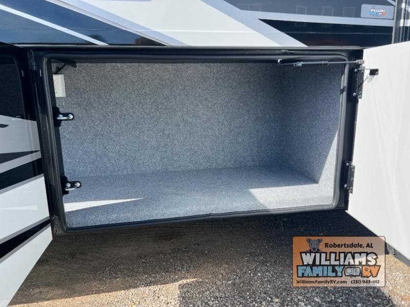 2026 Renegade 2026 Renegade Verona - thumbnail 57