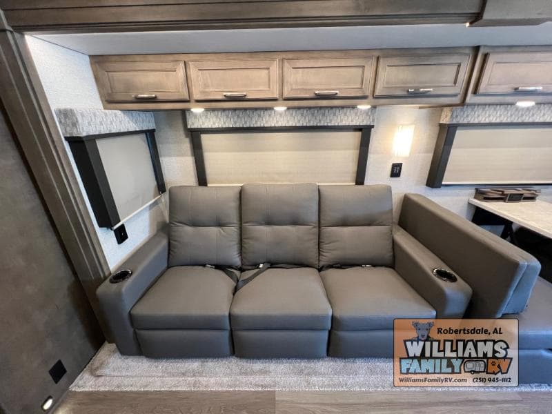 2026 Renegade 2026 Renegade Verona - thumbnail 9