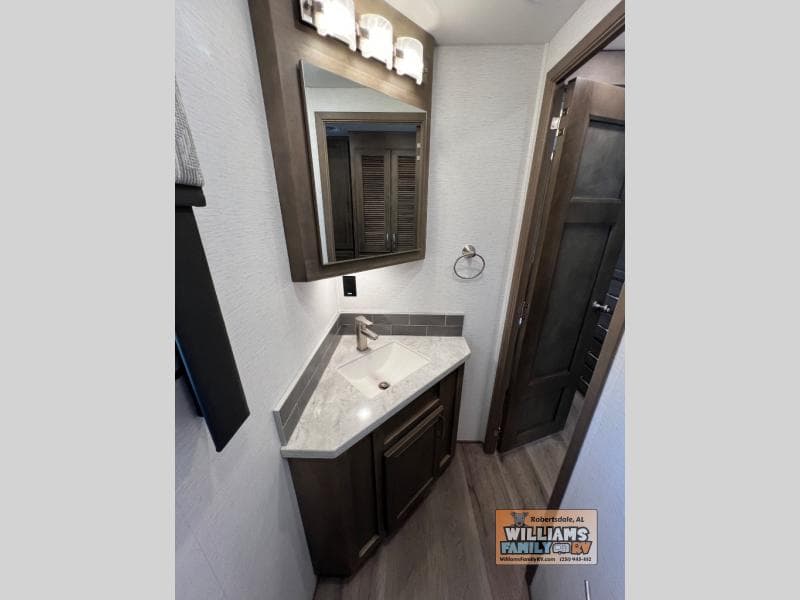 2026 Renegade 2026 Renegade Verona - thumbnail 24