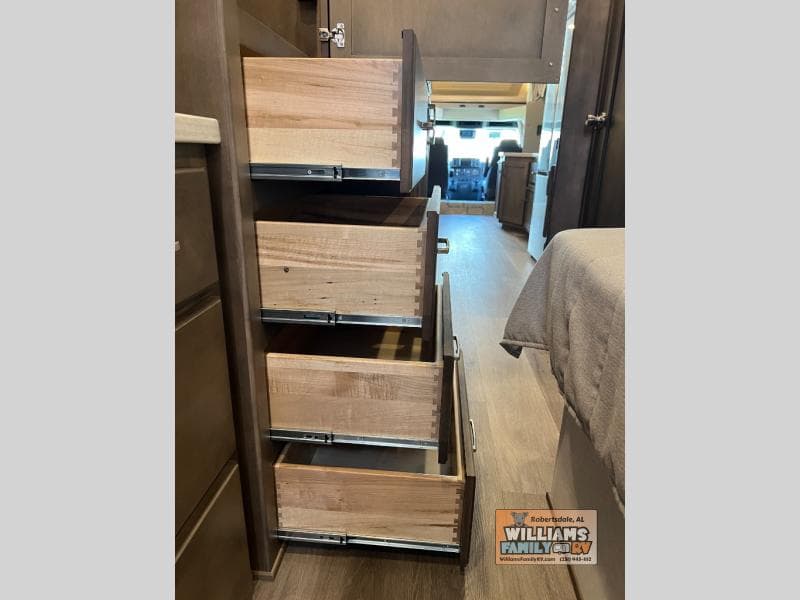 2026 Renegade 2026 Renegade Verona - thumbnail 39