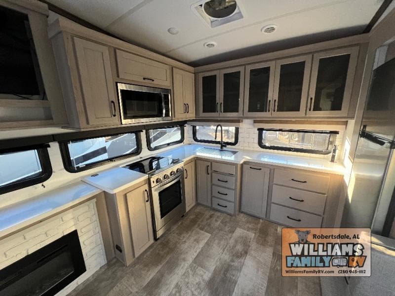 2024 Forest River 2024 Forest River Rockwood Signature - thumbnail 3