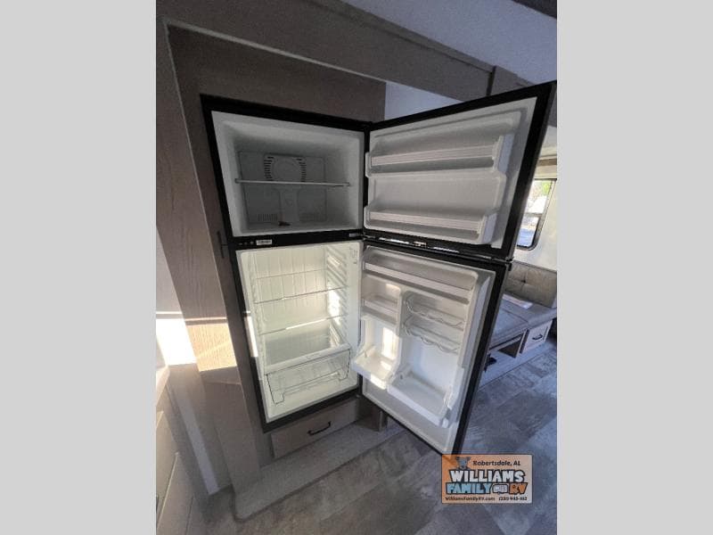 2024 Forest River 2024 Forest River Rockwood Signature - thumbnail 7