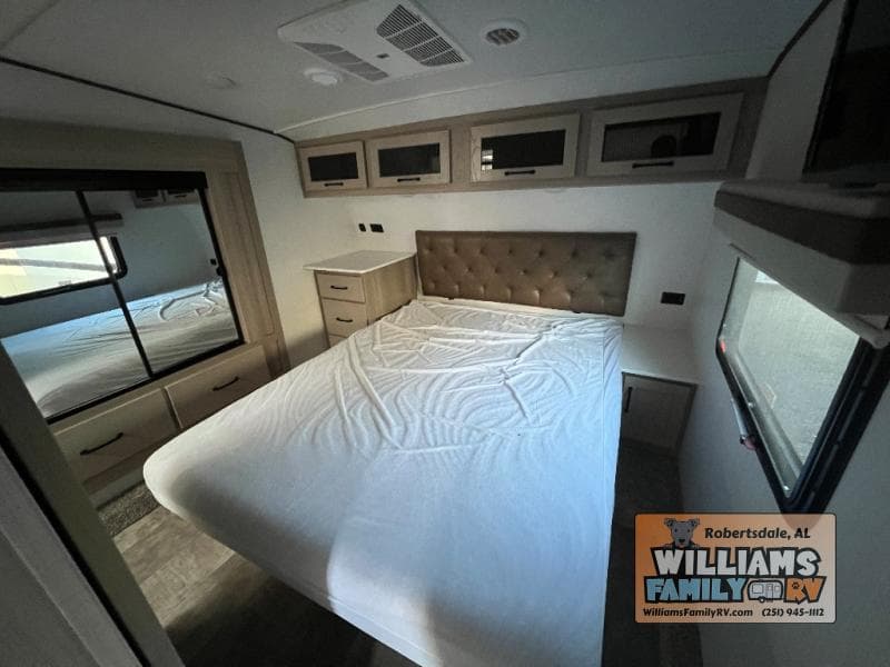 2024 Forest River 2024 Forest River Rockwood Signature - thumbnail 13