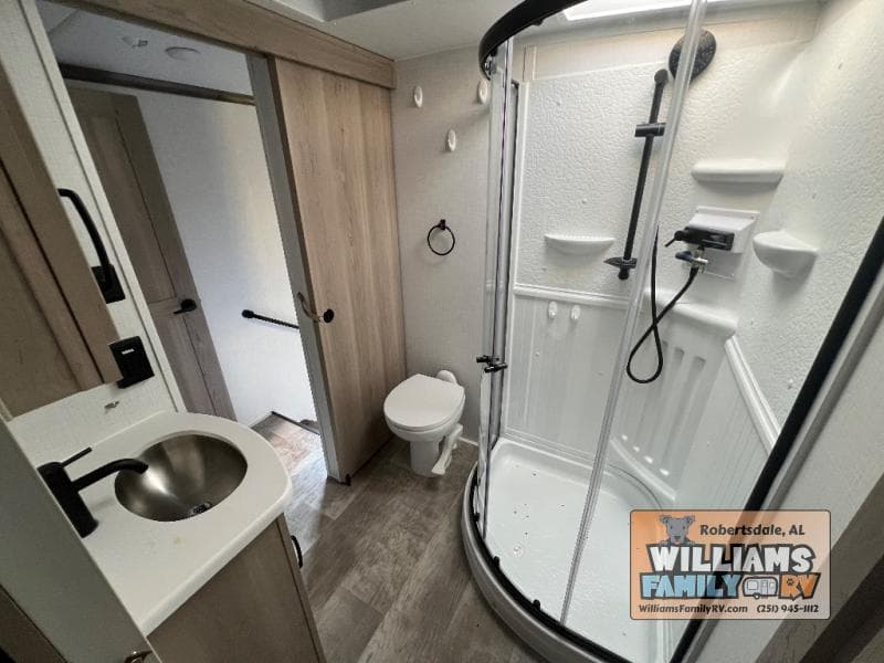 2024 Forest River 2024 Forest River Rockwood Signature - thumbnail 19