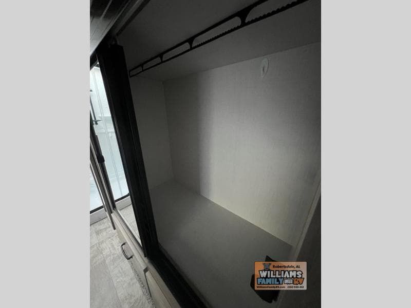 2024 Forest River 2024 Forest River Rockwood Signature - thumbnail 22