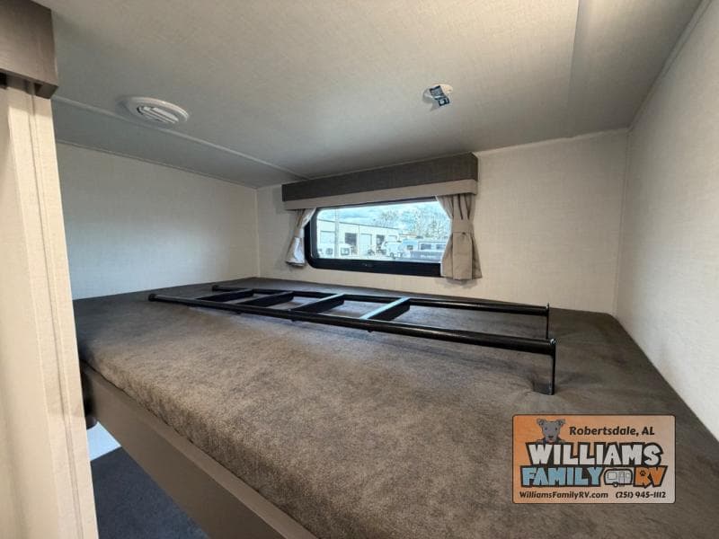 2026 Forest River 2026 Forest River Rockwood Ultra Lite - thumbnail 19