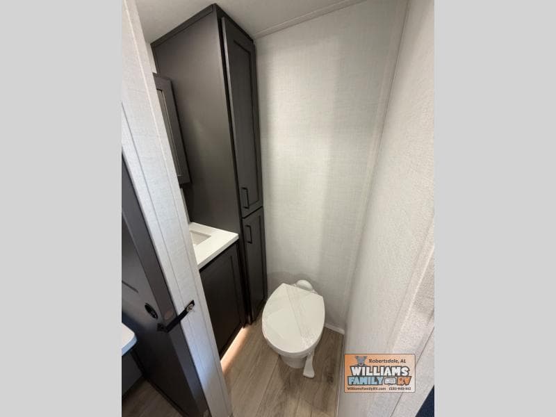 2026 Forest River 2026 Forest River Rockwood Ultra Lite - thumbnail 21