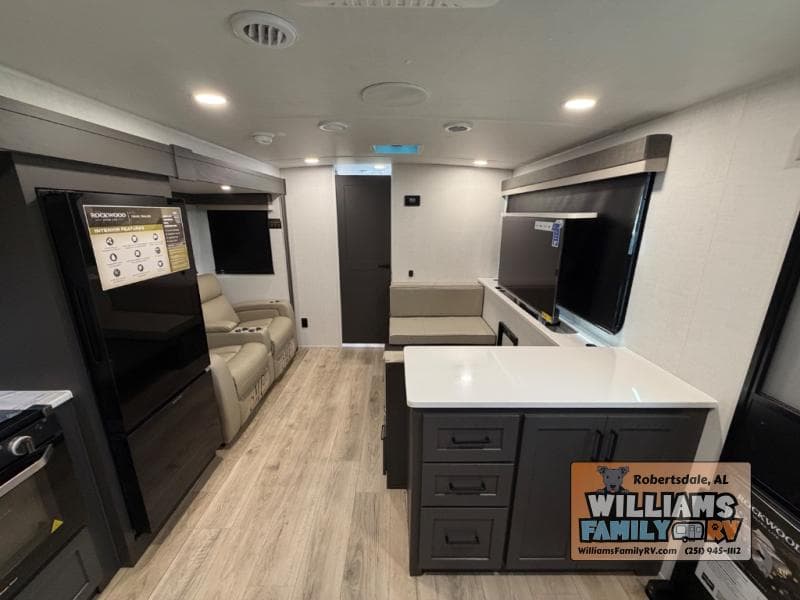 2026 Forest River 2026 Forest River Rockwood Ultra Lite - thumbnail 24