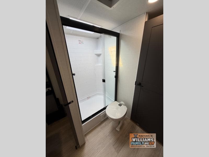 2026 Forest River 2026 Forest River Rockwood Ultra Lite - thumbnail 26