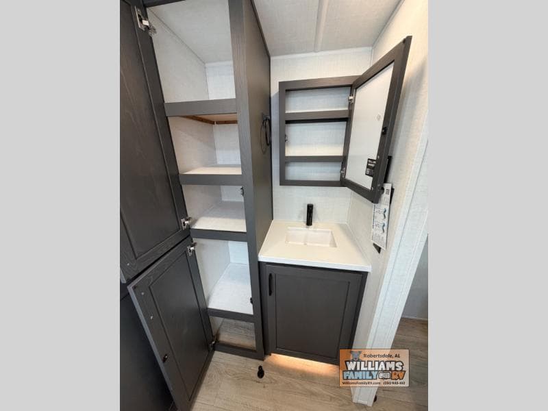 2026 Forest River 2026 Forest River Rockwood Ultra Lite - thumbnail 29