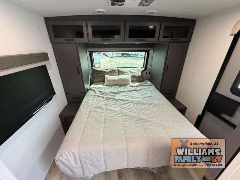 2026 Forest River 2026 Forest River Rockwood Ultra Lite - thumbnail 30