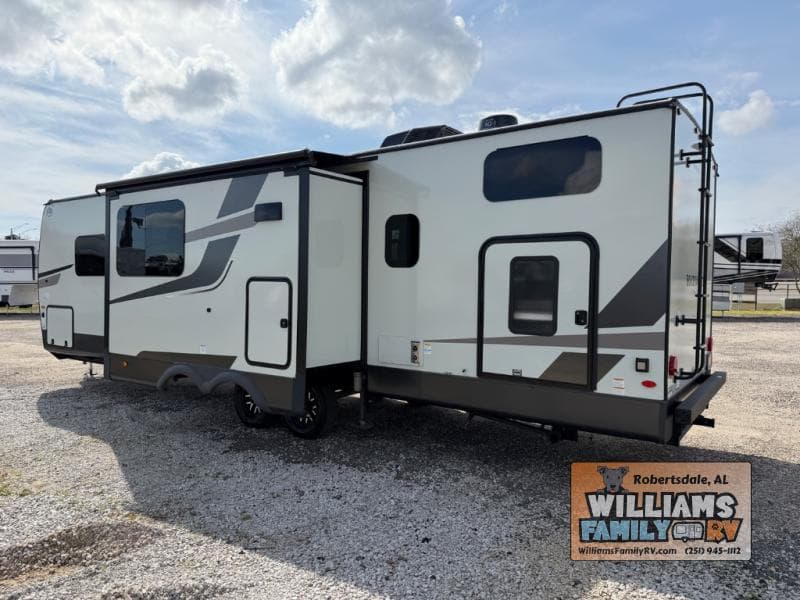 2026 Forest River 2026 Forest River Rockwood Ultra Lite - thumbnail 36