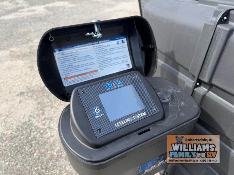 2026 Forest River 2026 Forest River Rockwood Ultra Lite - thumbnail 40