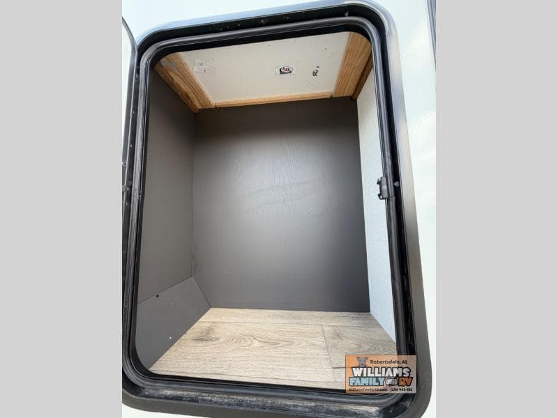 2026 Forest River 2026 Forest River Rockwood Ultra Lite - thumbnail 43