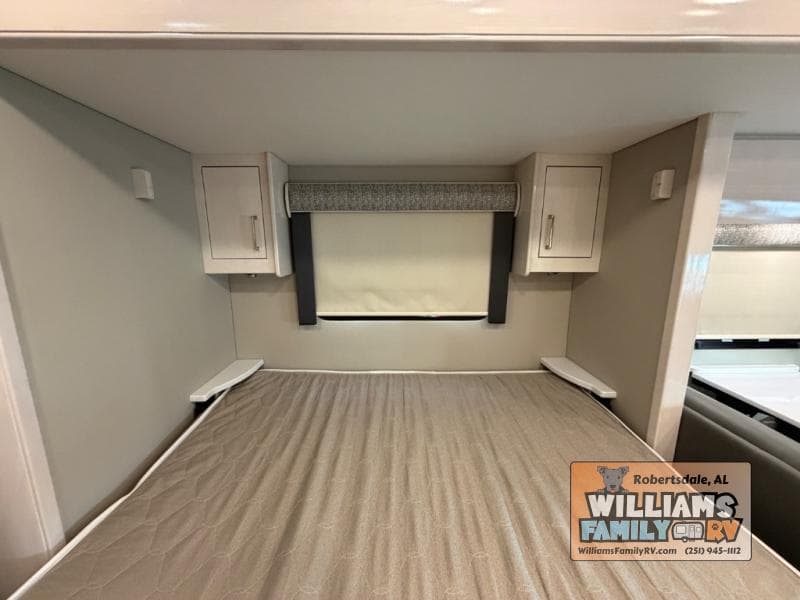 2023 Renegade 2023 Renegade Vienna - thumbnail 17