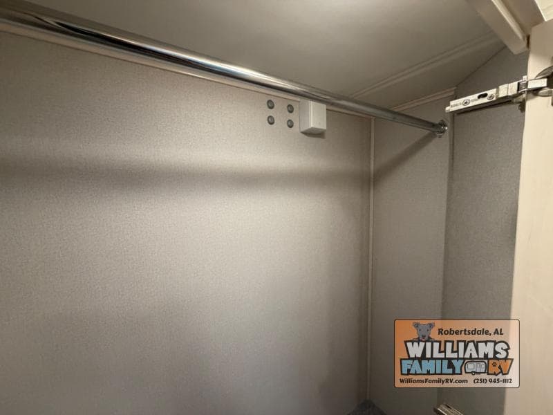 2023 Renegade 2023 Renegade Vienna - thumbnail 21