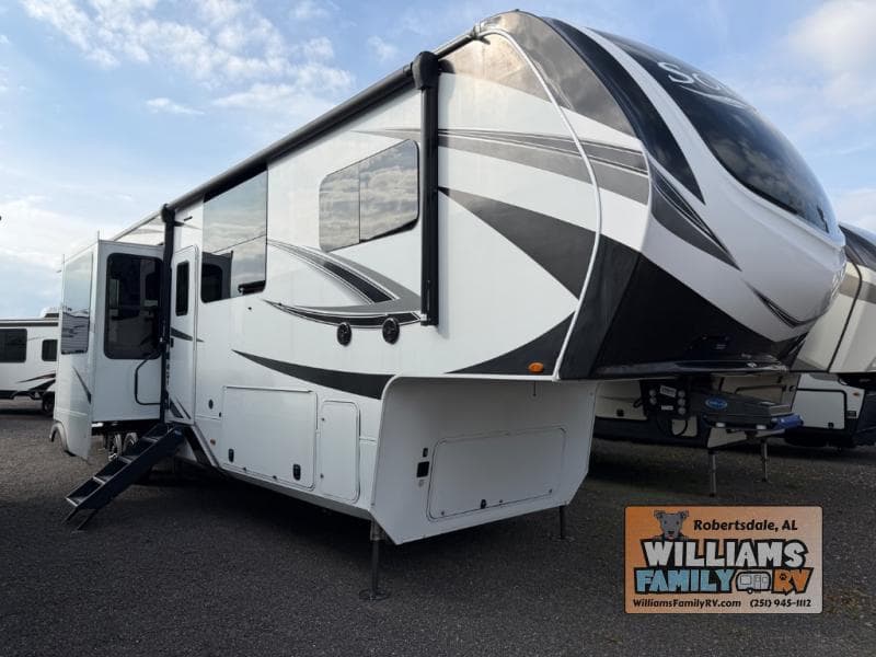 2023 Grand Design Solitude 390RK