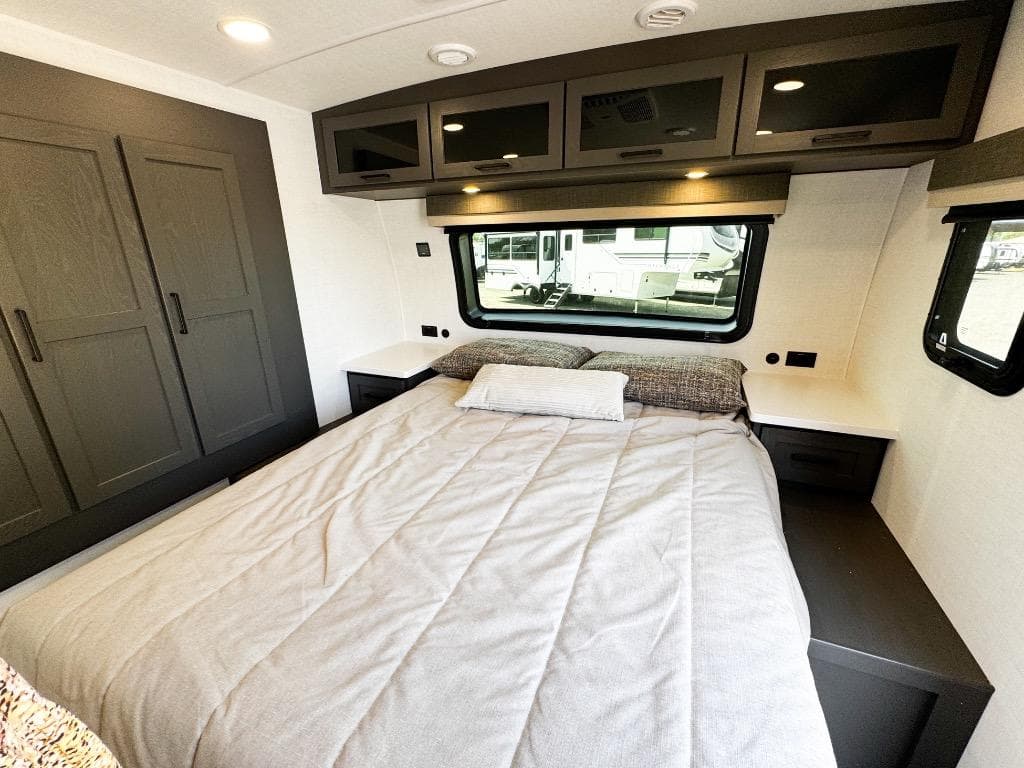 2026 Forest River 2026 Forest River Rockwood Ultra Lite - thumbnail 21