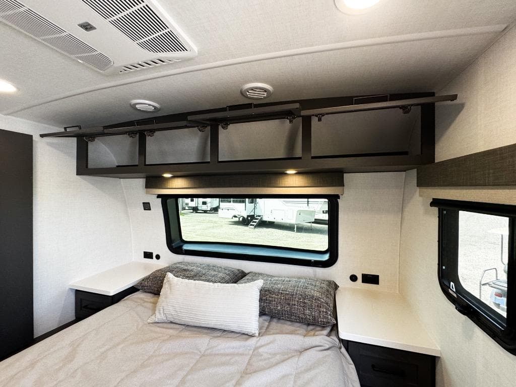 2026 Forest River 2026 Forest River Rockwood Ultra Lite - thumbnail 23