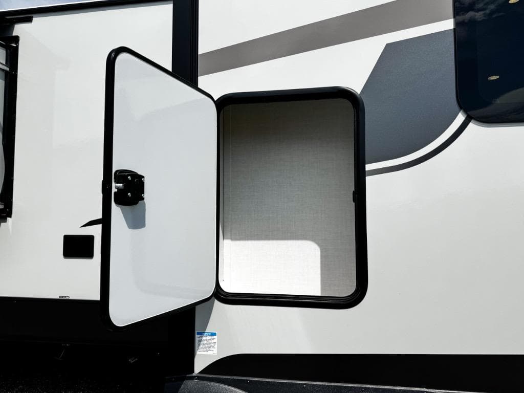 2026 Forest River 2026 Forest River Rockwood Ultra Lite - thumbnail 28