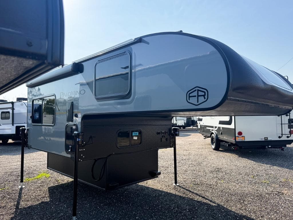 2026 Palomino Backpack HS-750