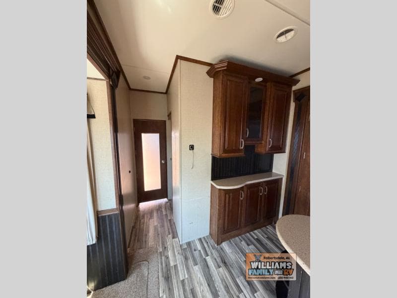 2015 Grand Design 2015 Grand Design Solitude - thumbnail 8