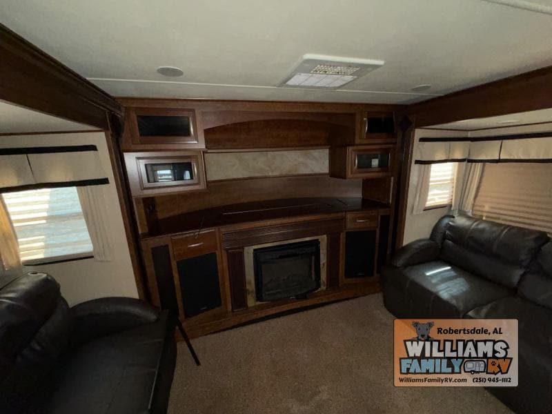 2015 Grand Design 2015 Grand Design Solitude - thumbnail 15