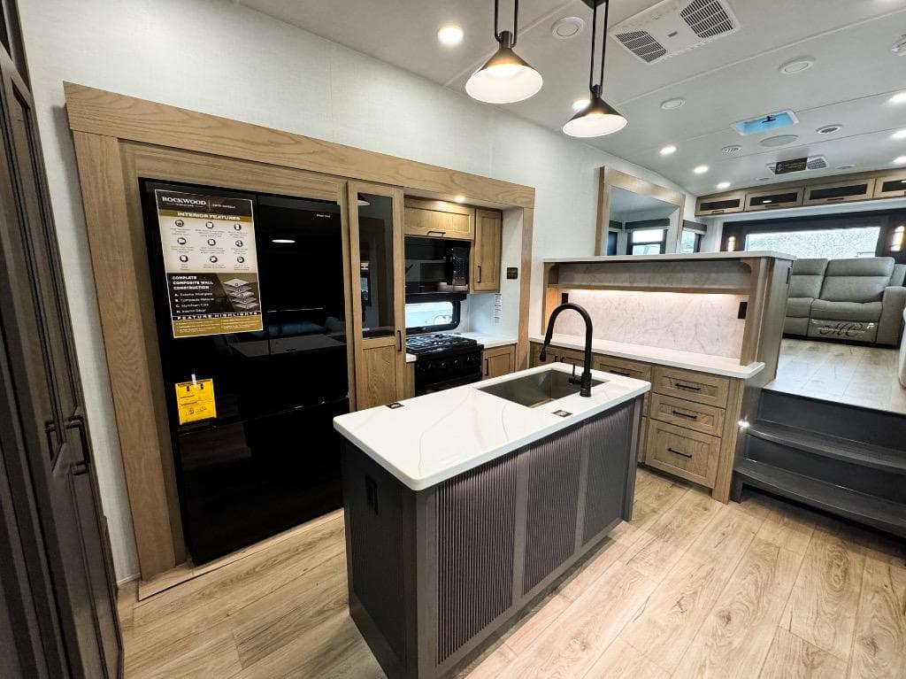 2026 Forest River 2026 Forest River Rockwood Signature - thumbnail 17