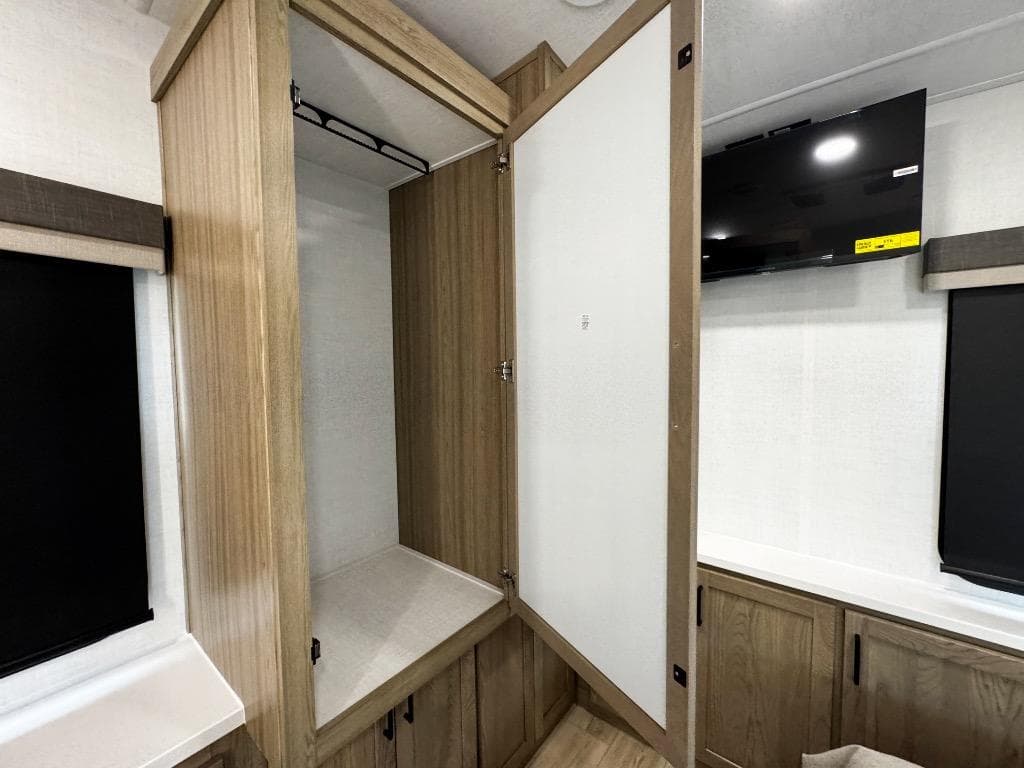 2026 Forest River 2026 Forest River Rockwood Signature - thumbnail 34