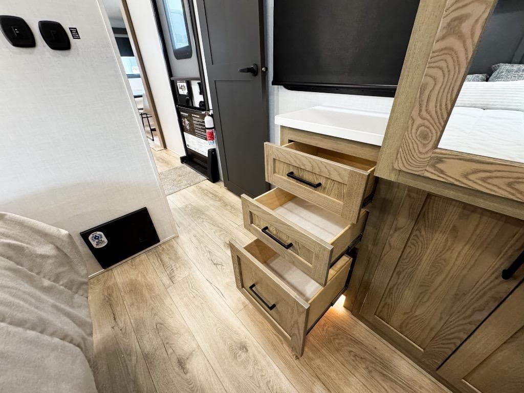 2026 Forest River 2026 Forest River Rockwood Signature - thumbnail 38