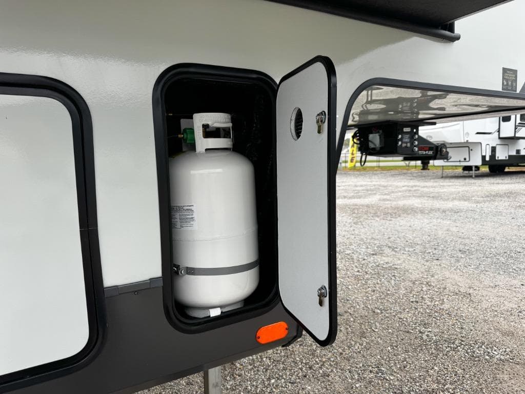 2026 Forest River 2026 Forest River Rockwood Signature - thumbnail 48