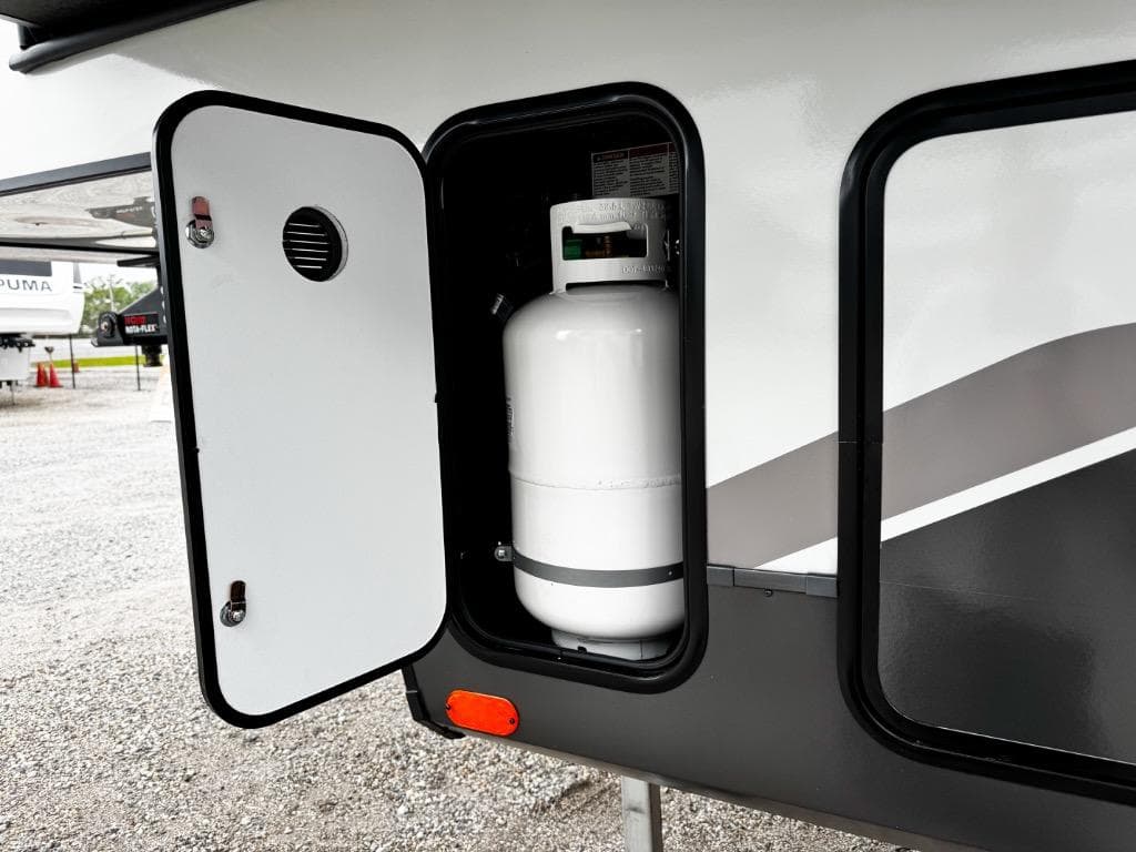 2026 Forest River 2026 Forest River Rockwood Signature - thumbnail 53