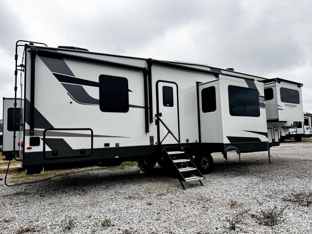 2026 Forest River 2026 Forest River Rockwood Signature - thumbnail 57