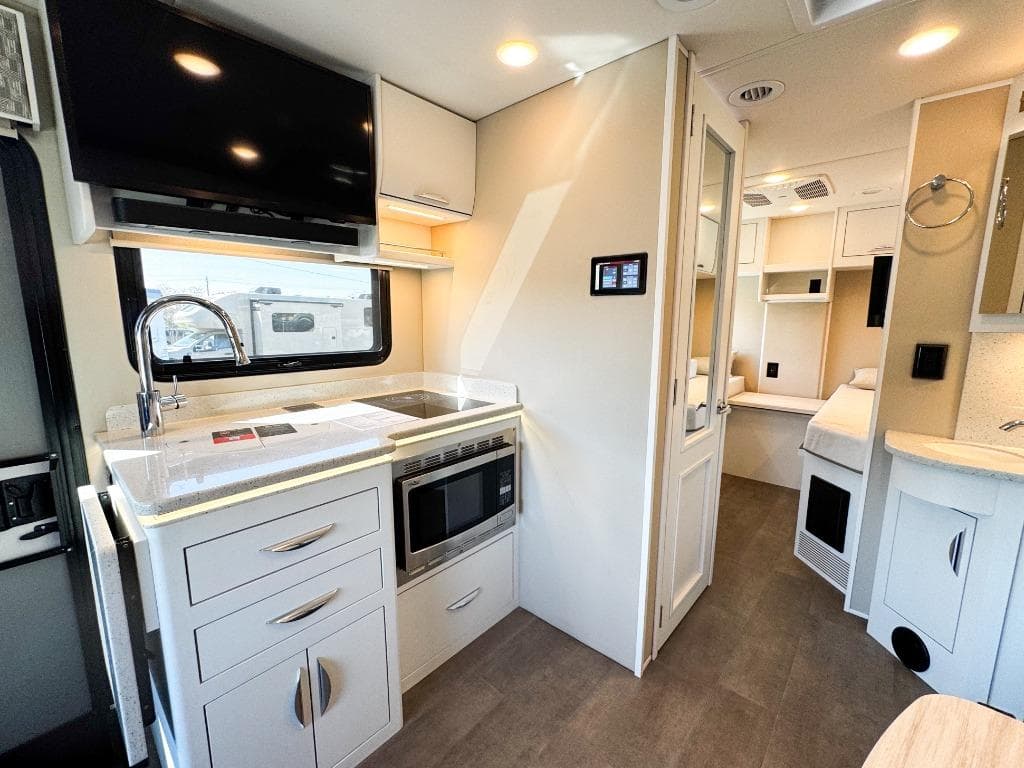 2026 Renegade 2026 Renegade Vienna - thumbnail 5