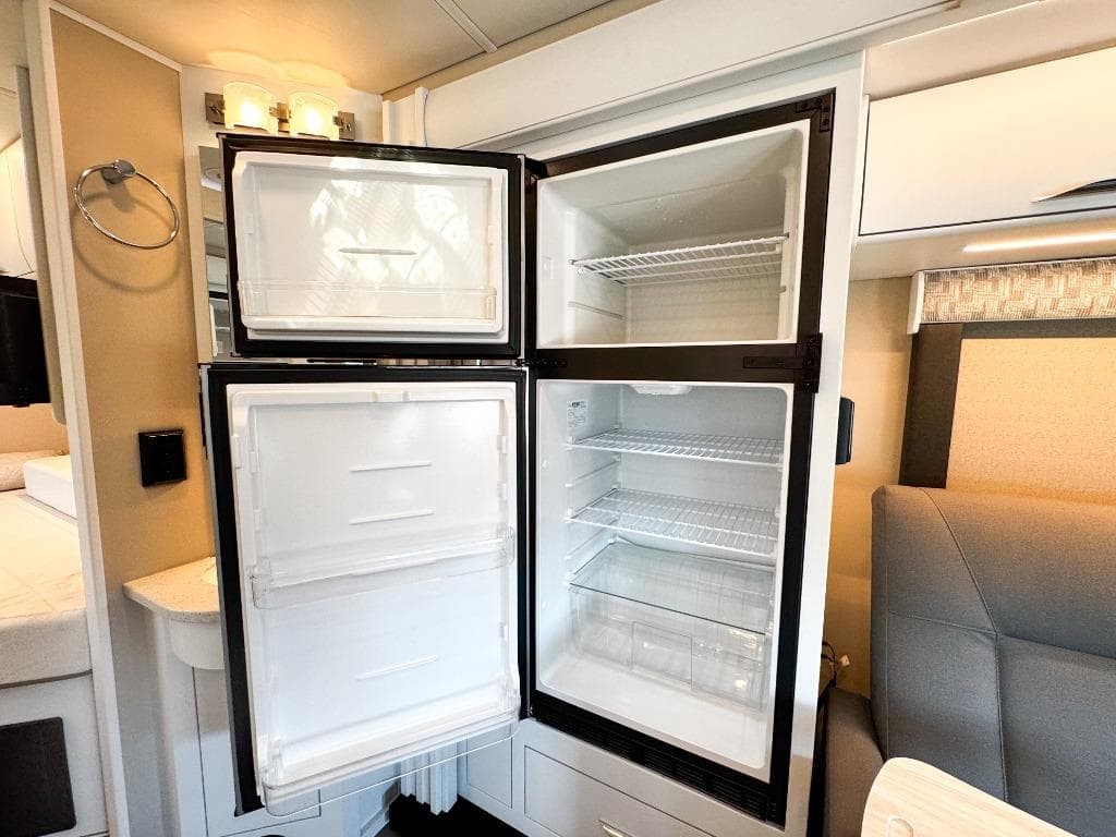 2026 Renegade 2026 Renegade Vienna - thumbnail 7