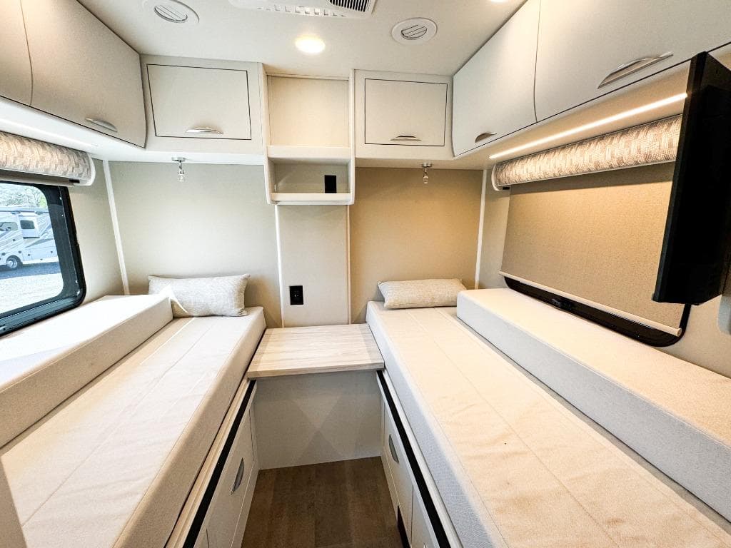 2026 Renegade 2026 Renegade Vienna - thumbnail 13