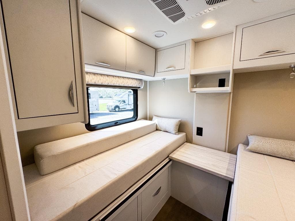 2026 Renegade 2026 Renegade Vienna - thumbnail 14