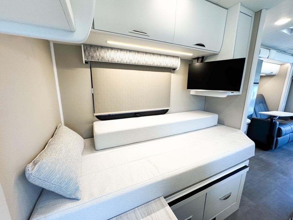 2026 Renegade 2026 Renegade Vienna - thumbnail 15