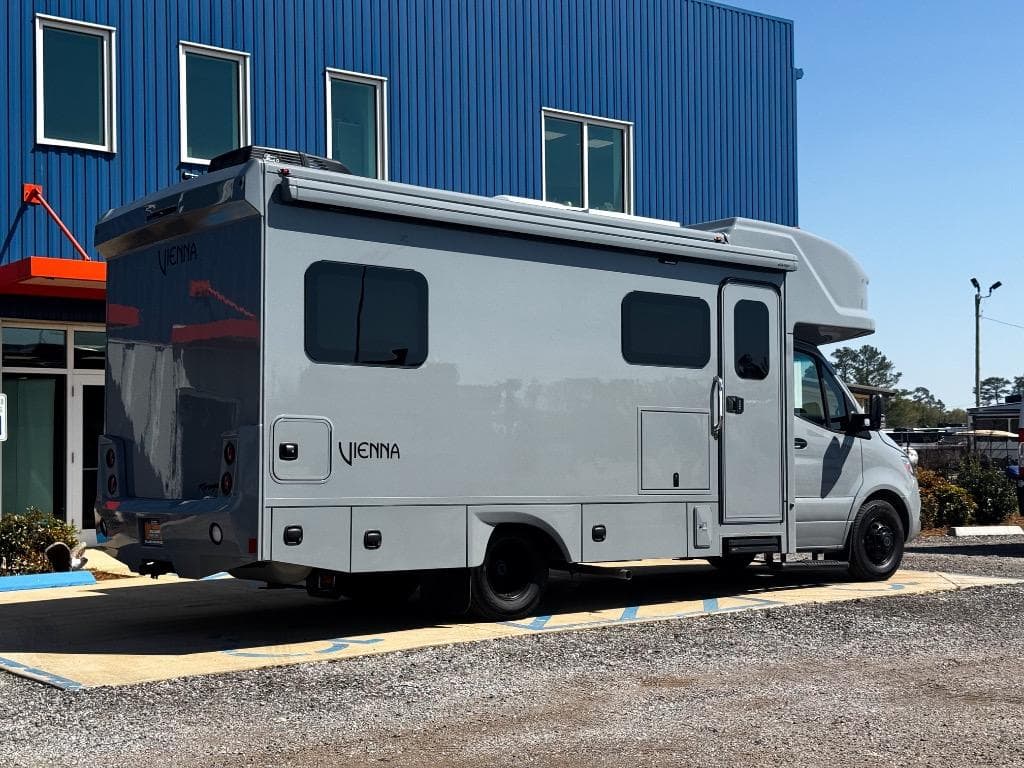 2026 Renegade 2026 Renegade Vienna - thumbnail 32