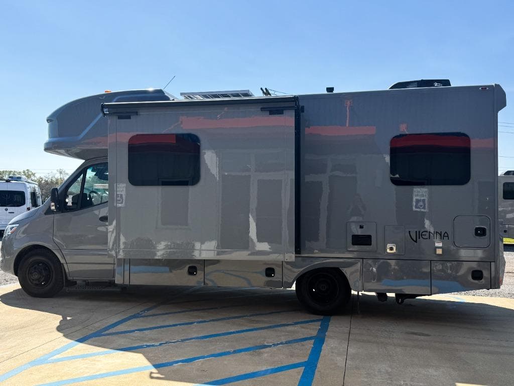 2026 Renegade 2026 Renegade Vienna - thumbnail 34