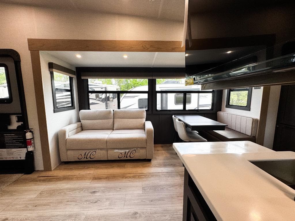 2026 Forest River 2026 Forest River Rockwood Signature - thumbnail 11