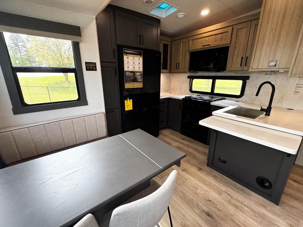 2026 Forest River 2026 Forest River Rockwood Signature - thumbnail 15