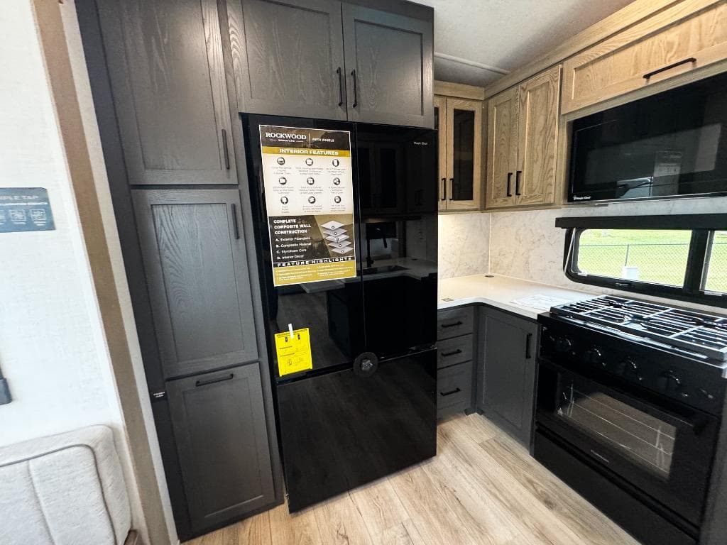 2026 Forest River 2026 Forest River Rockwood Signature - thumbnail 17