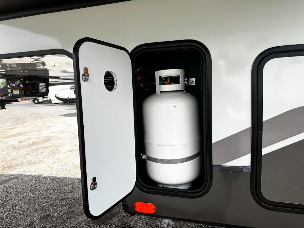 2026 Forest River 2026 Forest River Rockwood Signature - thumbnail 64