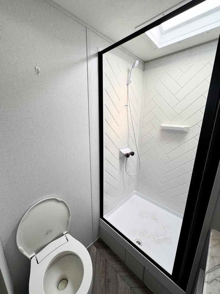 2021 Forest River 2021 Forest River Wildwood FSX - thumbnail 15