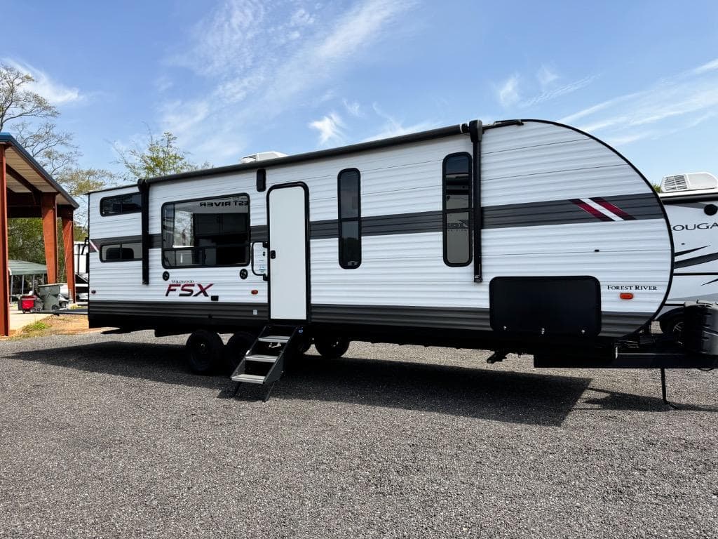 2021 Forest River 2021 Forest River Wildwood FSX - thumbnail 20