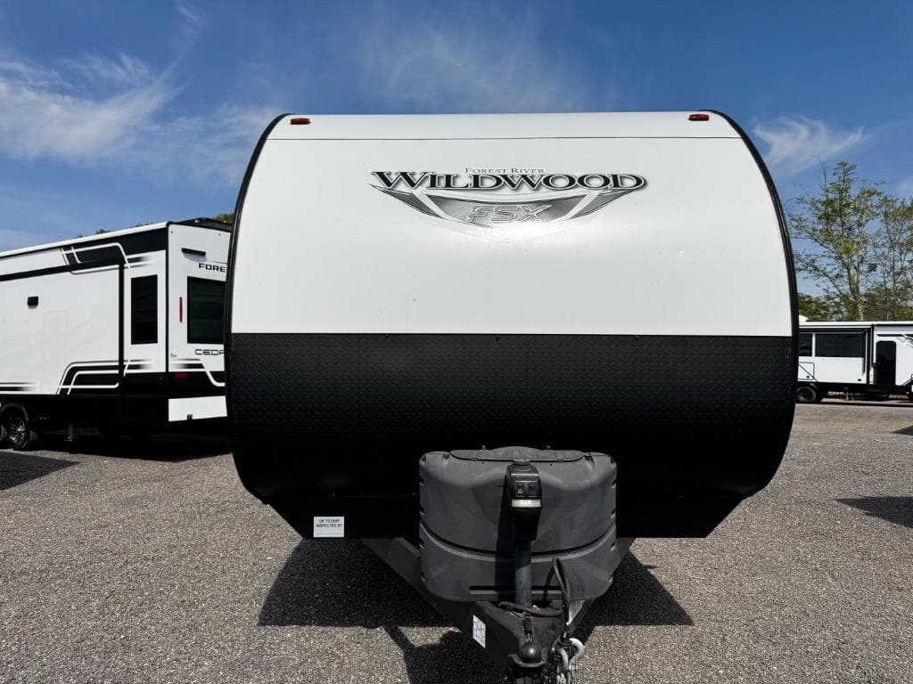 2021 Forest River 2021 Forest River Wildwood FSX - thumbnail 23