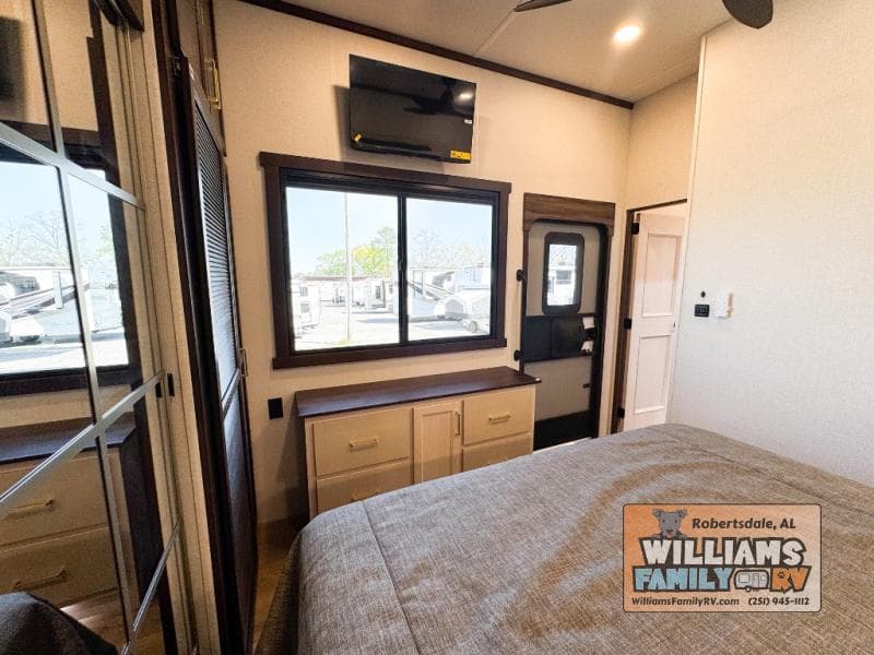 2026 Forest River 2026 Forest River Cedar Creek Cottage - thumbnail 18