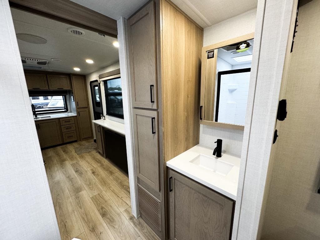 2026 Forest River 2026 Forest River Rockwood Ultra Lite - thumbnail 17