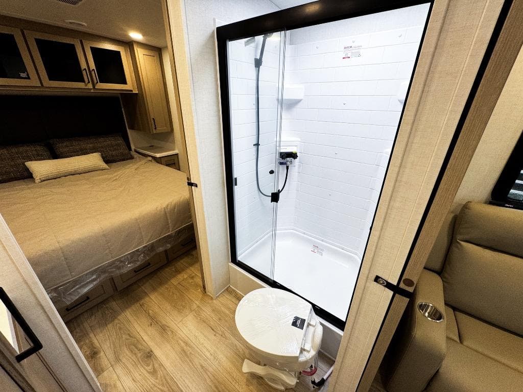 2026 Forest River 2026 Forest River Rockwood Ultra Lite - thumbnail 19